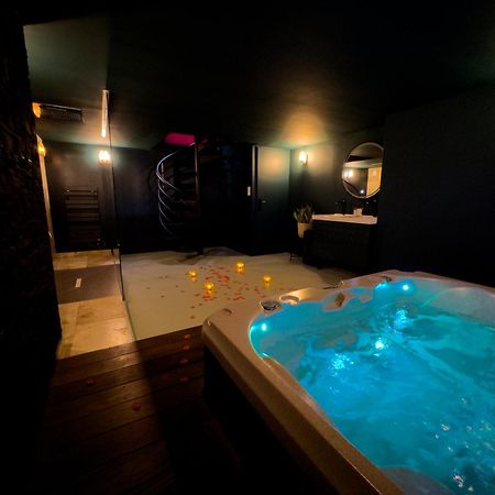 Mieuxqualhotel Jacuzzi Privatif Velvet Desire Bordeaux Exterior photo